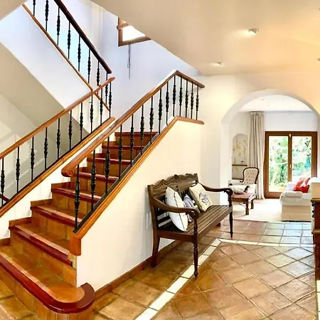 Moumi Villa *