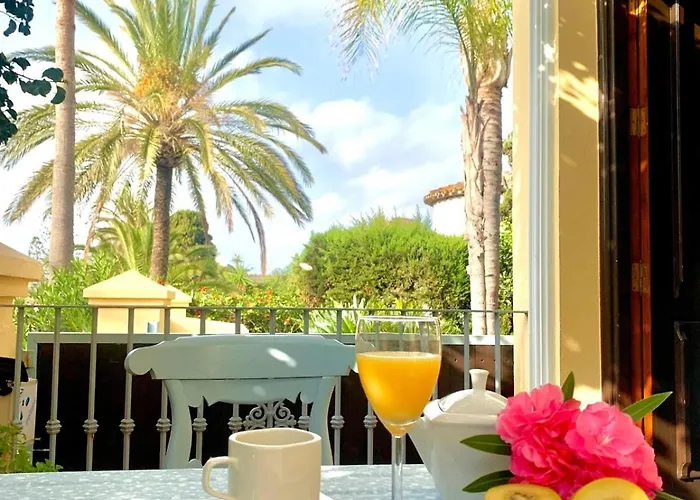 Moumi Marbella