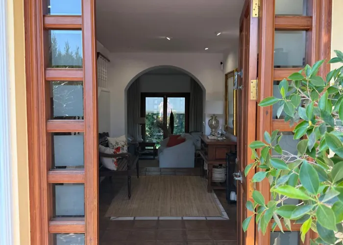 Moumi Villa
